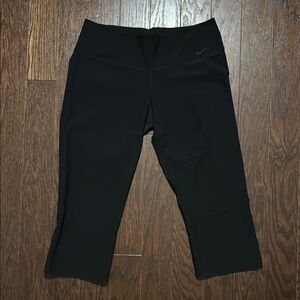 Nike Black Leggings with Stretchy Fit and Capri Length